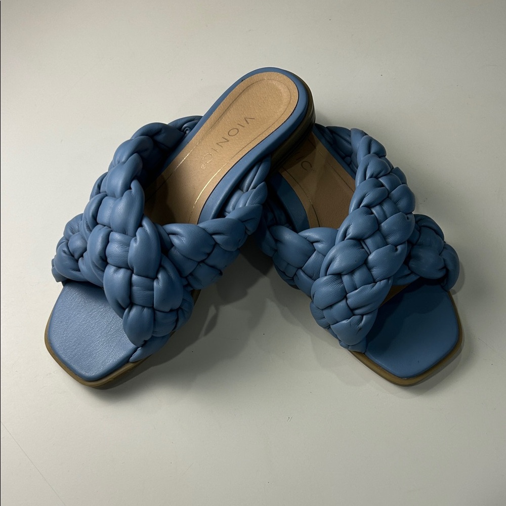 Vionic Women's Stylish Blue Woven Sandals